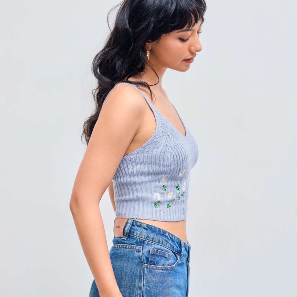 Cider Red Floral Knit Crop Top large - Picture 3 of 7